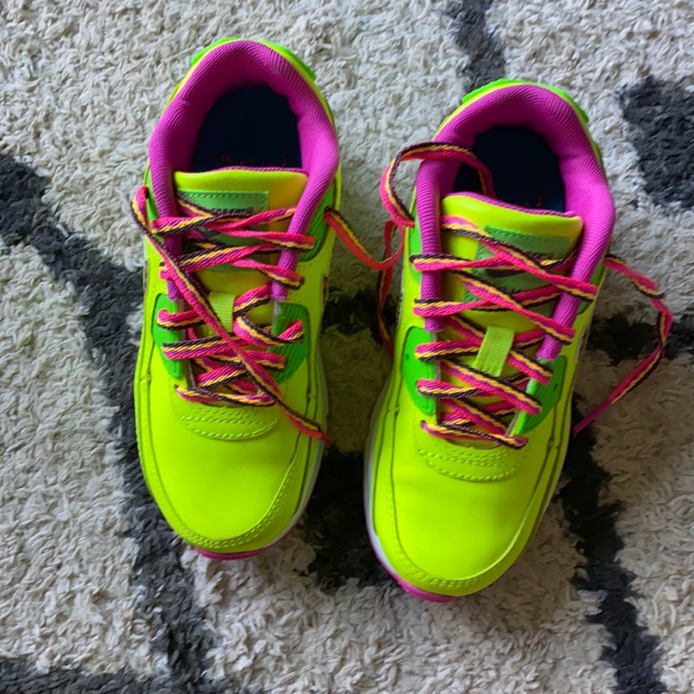 Neon Nike air max